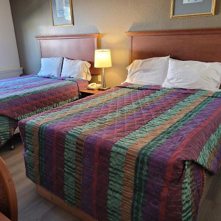 Canadiana Motel Sudbury Luaran gambar