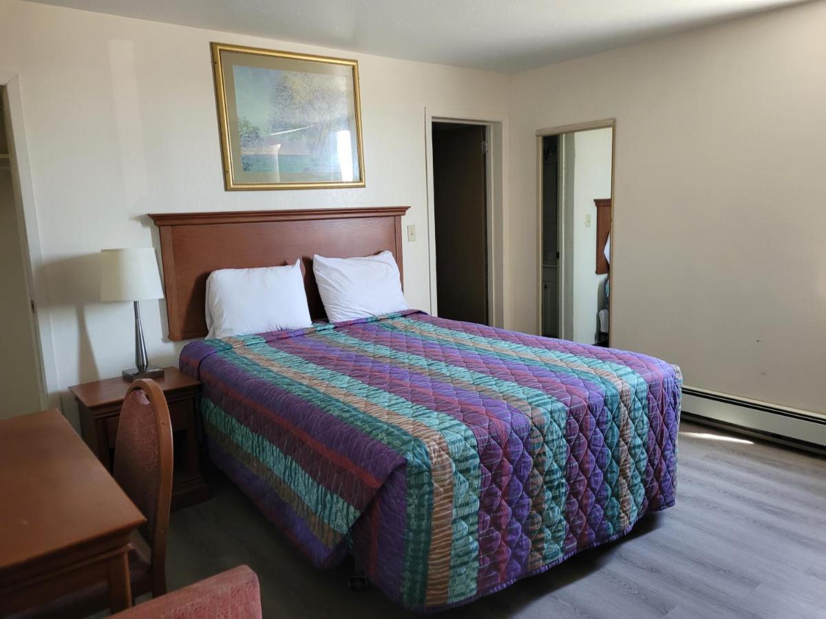 Canadiana Motel Sudbury Luaran gambar