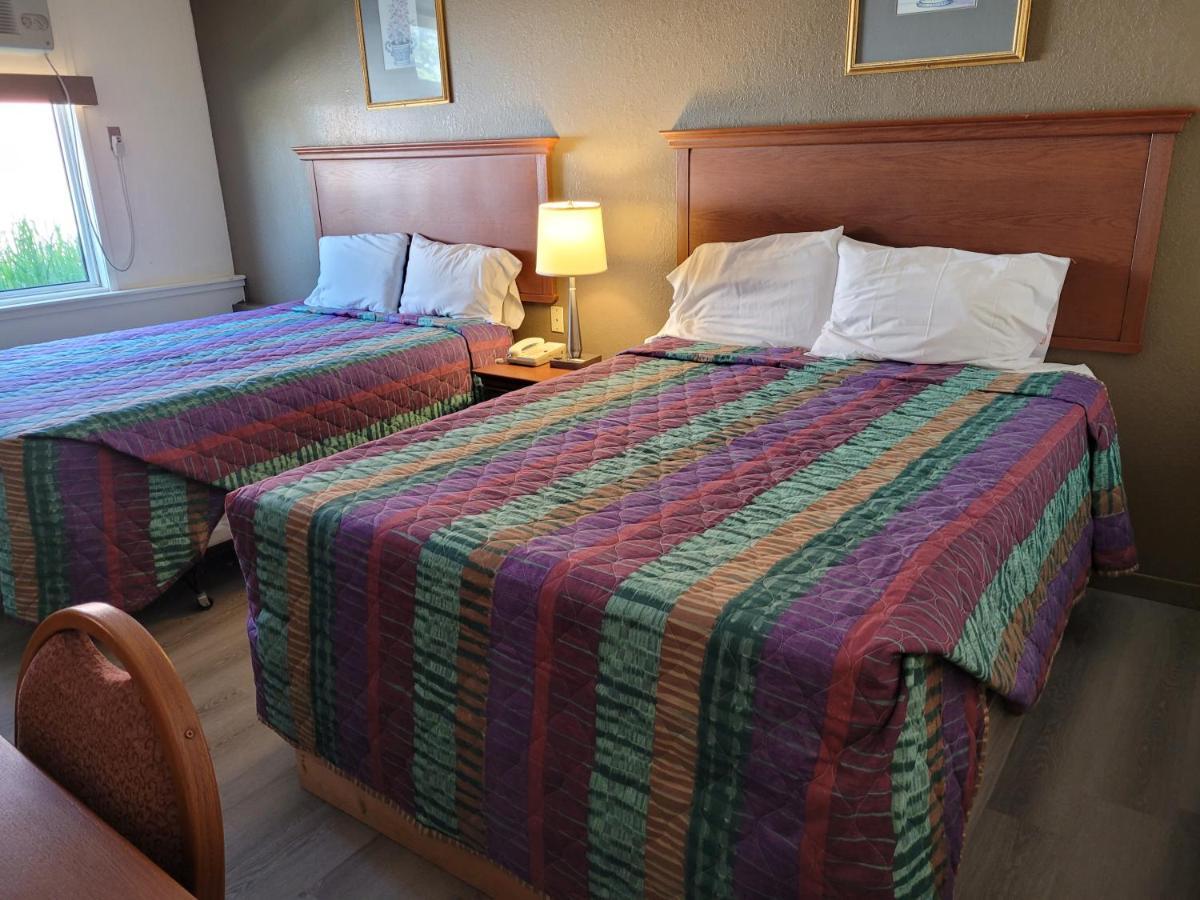 Canadiana Motel Sudbury Luaran gambar